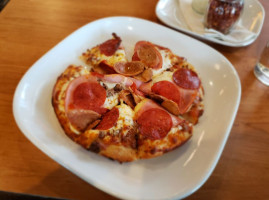 Boston Pizza food