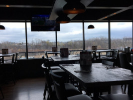 The Upper Deck Taphouse Grill food