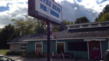 Riverbend Pub & Dining inside