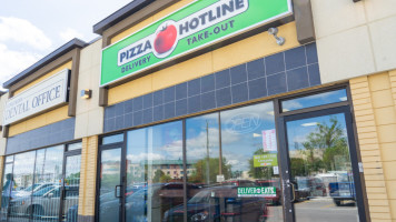 Pizza Hotline food