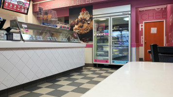 Baskin-robbins inside