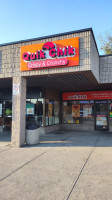 Quik Chik Barrie outside