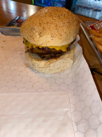 Woody Wood Burger food