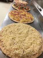 Buster's Pizza Donair & Pasta food