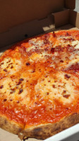 Sughetto's La Pizza Shoppe food