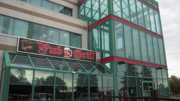 The Lion Pub and Grill outside