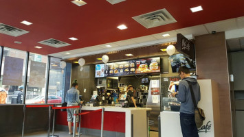 McDonald's (Queen & Spadina) food