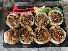Shawnigan Jen's Sushi & Teriyaki food