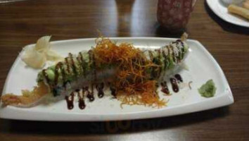 Dami Sushi food