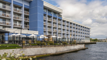 Holiday Inn Kingston-waterfront, An Ihg outside