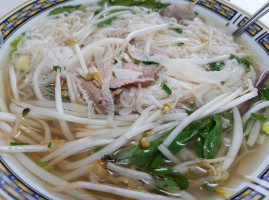 Pho Lang Van food