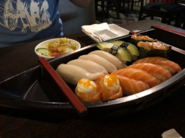 Sushi Den food