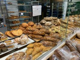 Boulangerie PremiÈre Moisson food