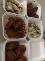 Wing Station food