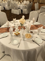 Dhaliwal Banquet Hall food