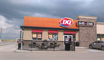 Dq Grill Chill outside