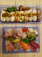 Atto Sushi inside