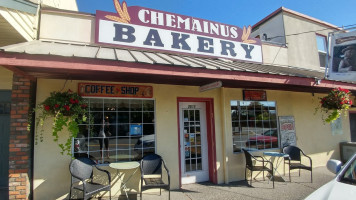 Chemainus Bakery & Deli outside