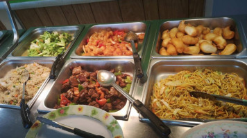 Moosomin Pizza And Chinese Cuisine food