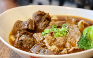 Chef Hung Taiwanese Beef Noodle inside