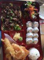 Sushi Tonton food