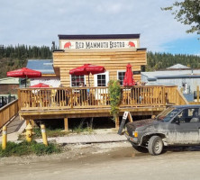 Red Mammoth Bistro outside
