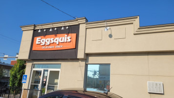 Eggsquis outside