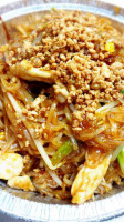 Pinn-to Thai Food Truck food