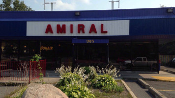Amiral Restaurant inside