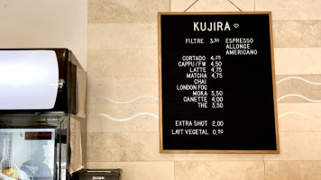 Café Kujira inside
