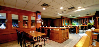 Berinas Specialty Restaurant & Grill inside