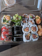 Les Frères Sushi food