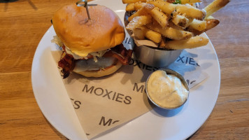 Moxies Nova Centre food