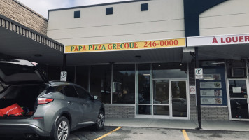 Pizza Papa outside