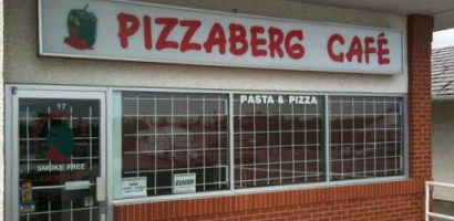 Pizzaberg Cafe outside