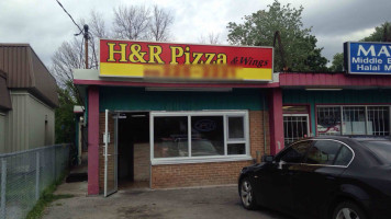 H R Pizza Wings food