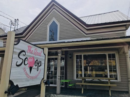 The Real Scoop Ice Cream Espresso Shop outside