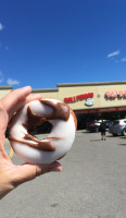 Hollywood Donuts food