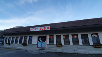 Hope Sushi outside