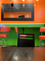 Don's Caribbean Jerk Brampton Dentro