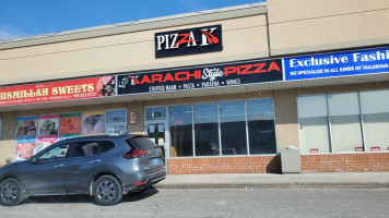Pizza Karachi food