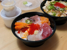 Hikari Sushi House food