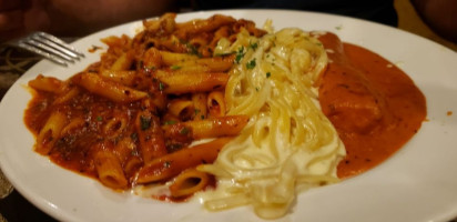Linguine's Italian Restaurant food