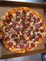 Romanos Pizza And Wings food