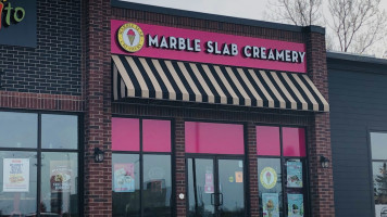 Marble Slab Creamery outside