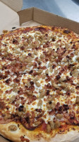 Tucker Lake Pizza food