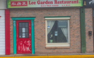 Lee’s Garden food