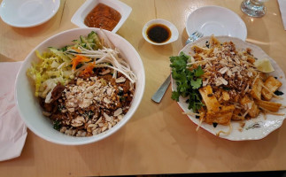 Minh's (collingwood) food