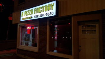 A Pizza Factory food