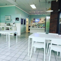 Mimis Cafe inside